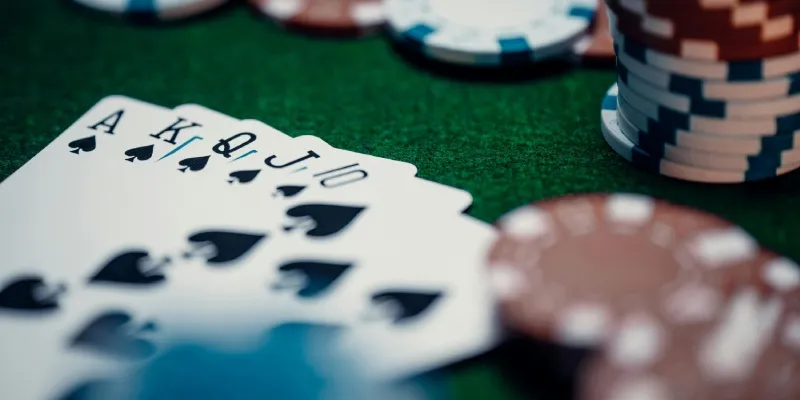 Phân tích chiến lược chơi Mậu Binh chuyên nghiệp